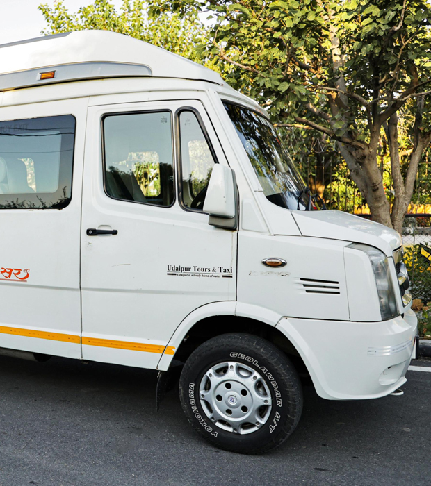 8+1 Seater Tempo Traveller